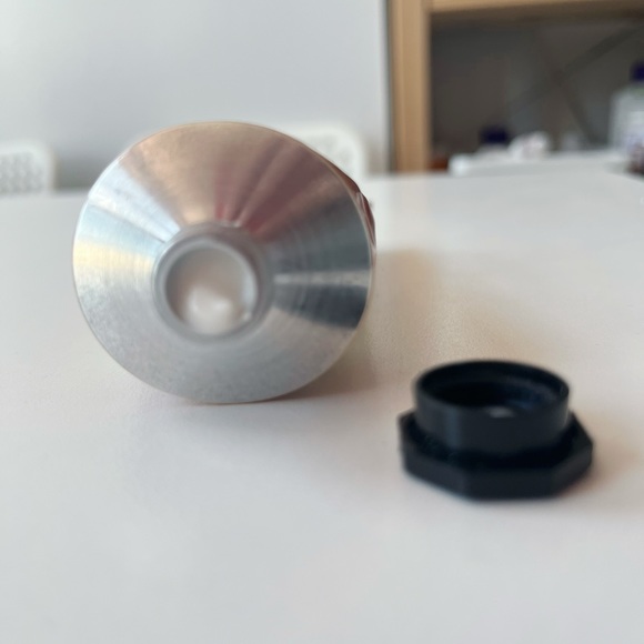 Crabtree and Evelyn Gardeners Hand Therapy Metal Tube 3.5oz 100g Slightly Used - Picture 4 of 5